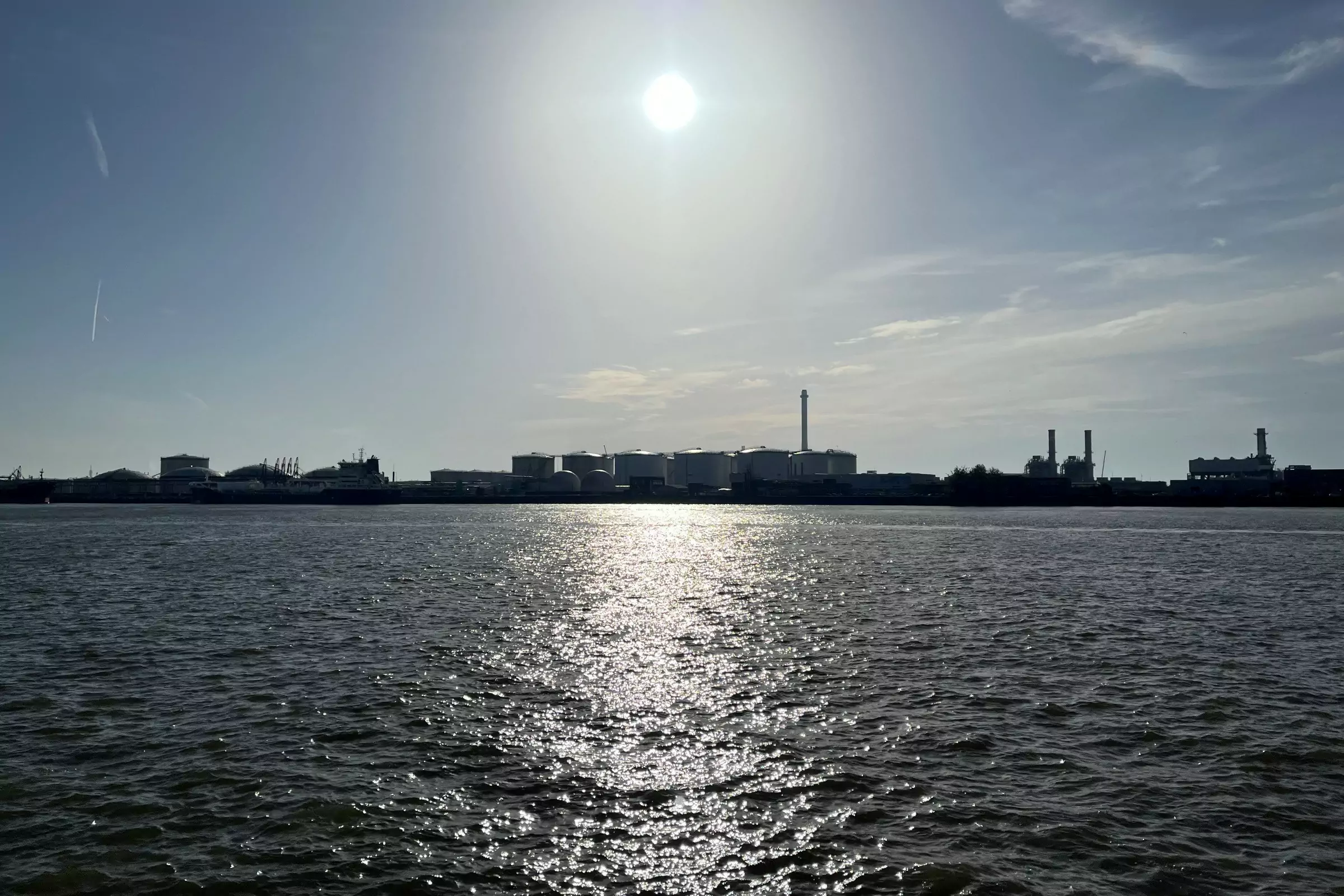 Opslagtanks haven Rotterdam