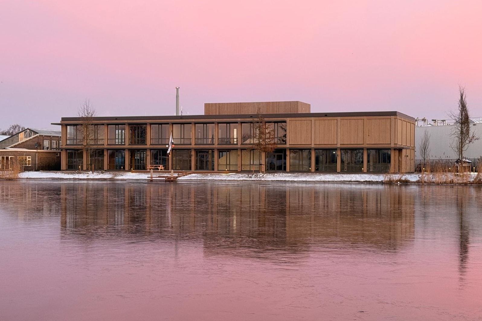 nieuw pand Van Meeuwen