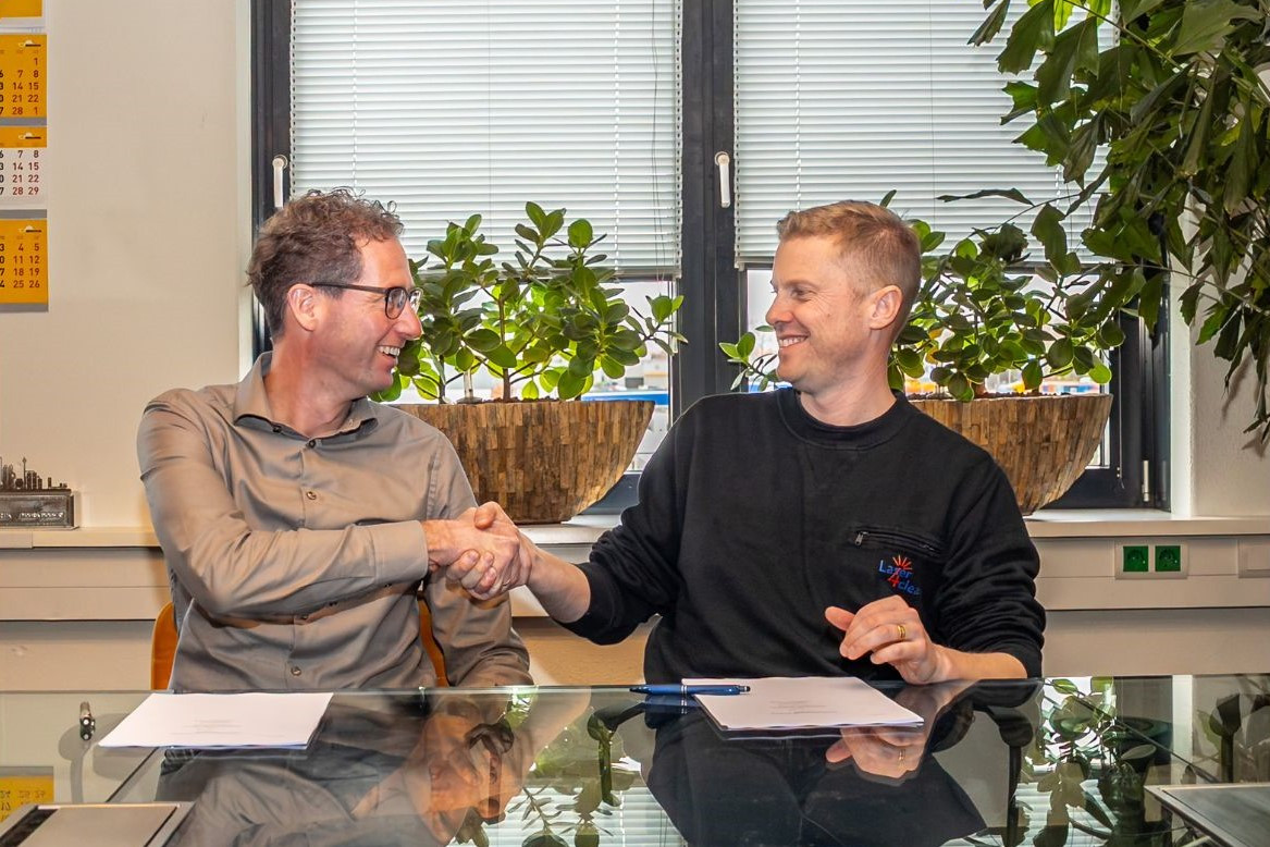 Handdruk op overname